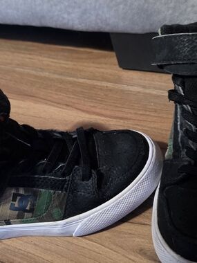 DC Kids Black and Green Camouflage High-Top Sneakers